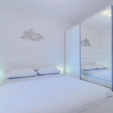 Apartments By The Sea Cove Zaglav, Korcula - 12208 Prizba Exteriér fotografie